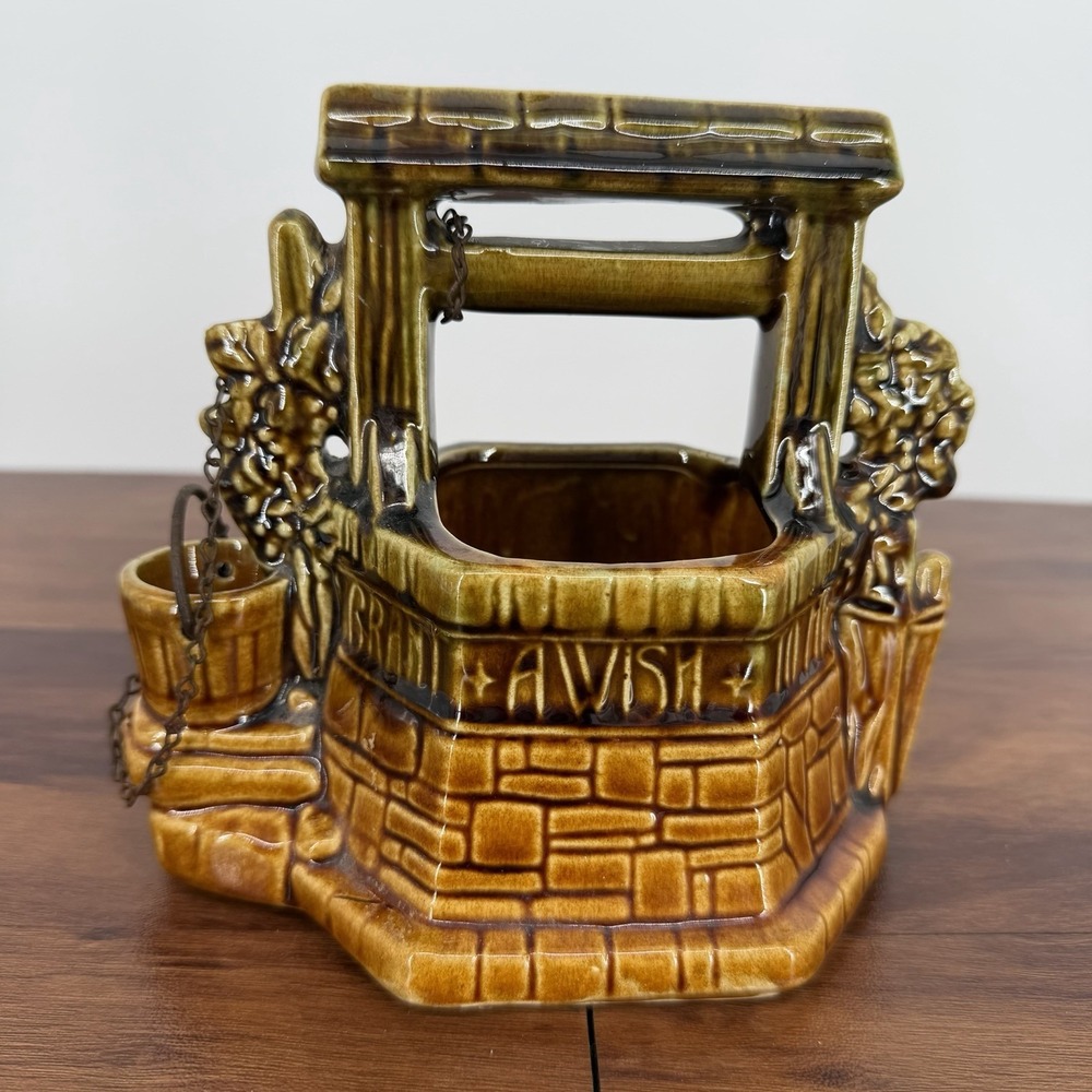 McCoy USA Pottery Wishing Well Ceramic Planter Vintage With Chain VTG MCM